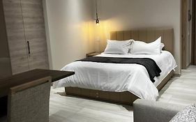 Le Parc Residences - Luxury Suites